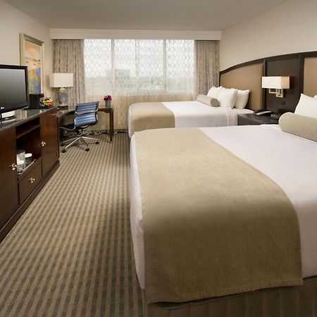 Skybridge Seattle Airport Hotel Сиатак Екстериор снимка