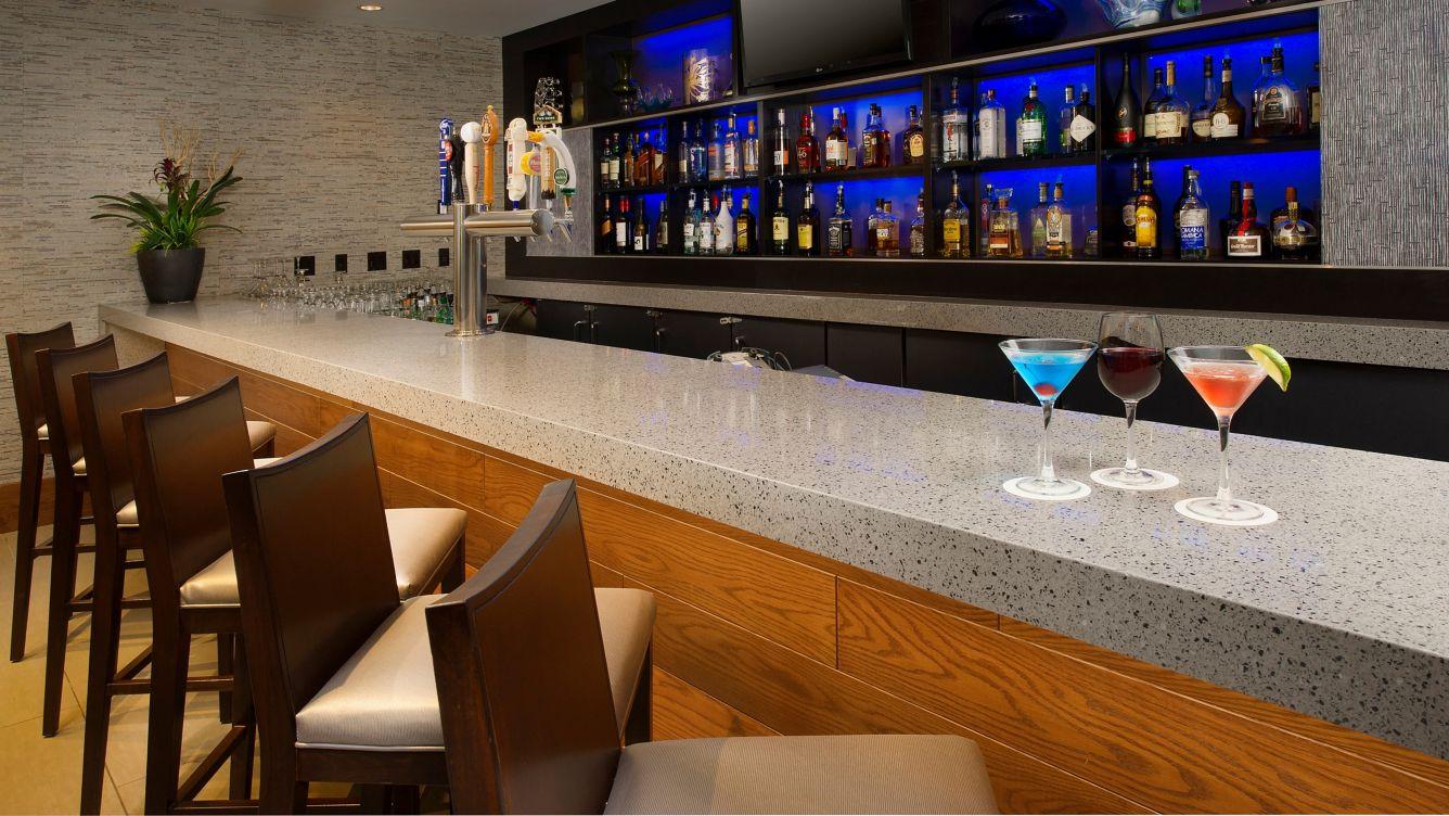 Skybridge Seattle Airport Hotel Сиатак Екстериор снимка