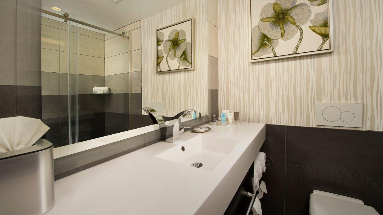 Skybridge Seattle Airport Hotel Сиатак Екстериор снимка